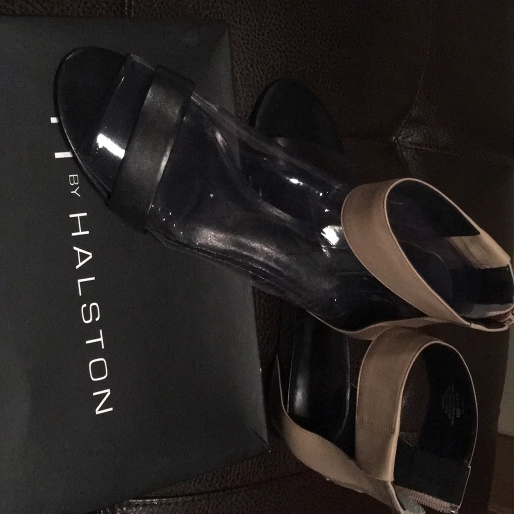 Beautiful new camel/black sandals